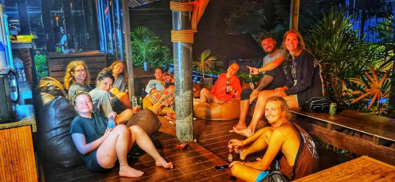 Aha Lanta Cozy Hostel Koh Lanta Exterior photo